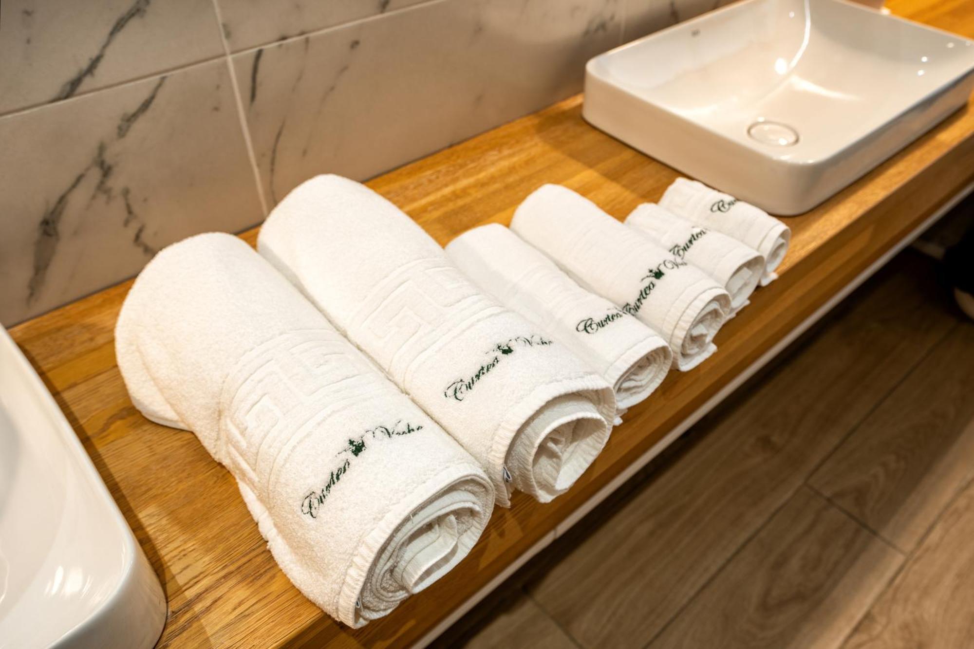 Hotel Curtea Veche Curtea de Argeş Εξωτερικό φωτογραφία
