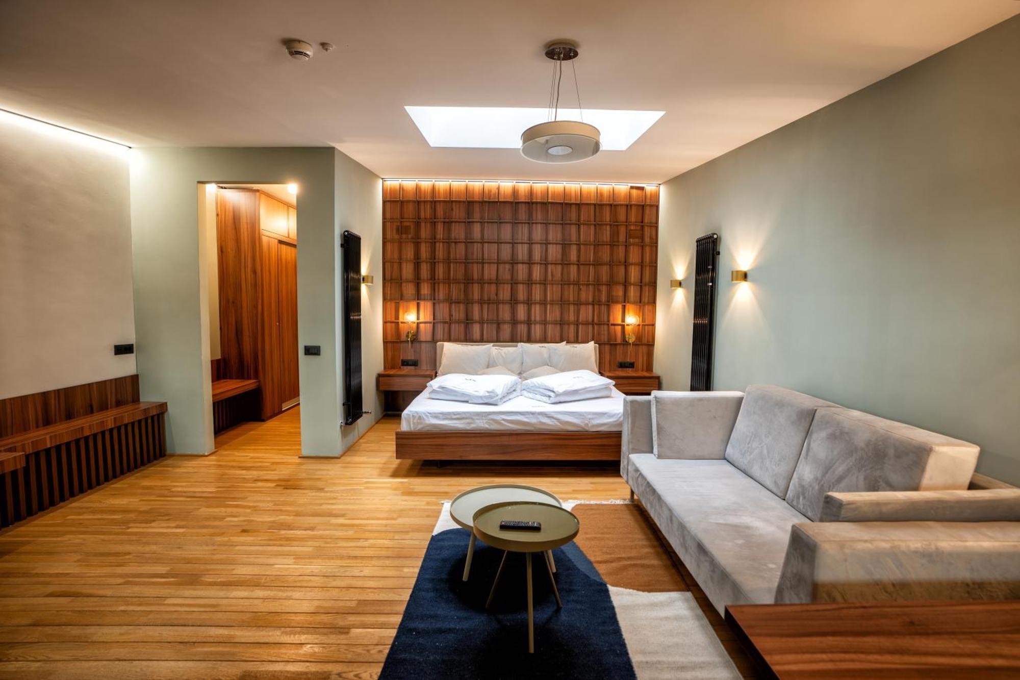 Hotel Curtea Veche Curtea de Argeş Εξωτερικό φωτογραφία